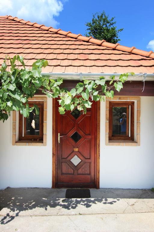 Felsőtold Lugas Vendeghaz酒店 外观 照片